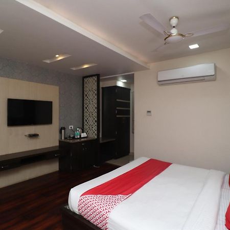 Oyo 29382 Golden Laurel Inn Deoria Exterior photo