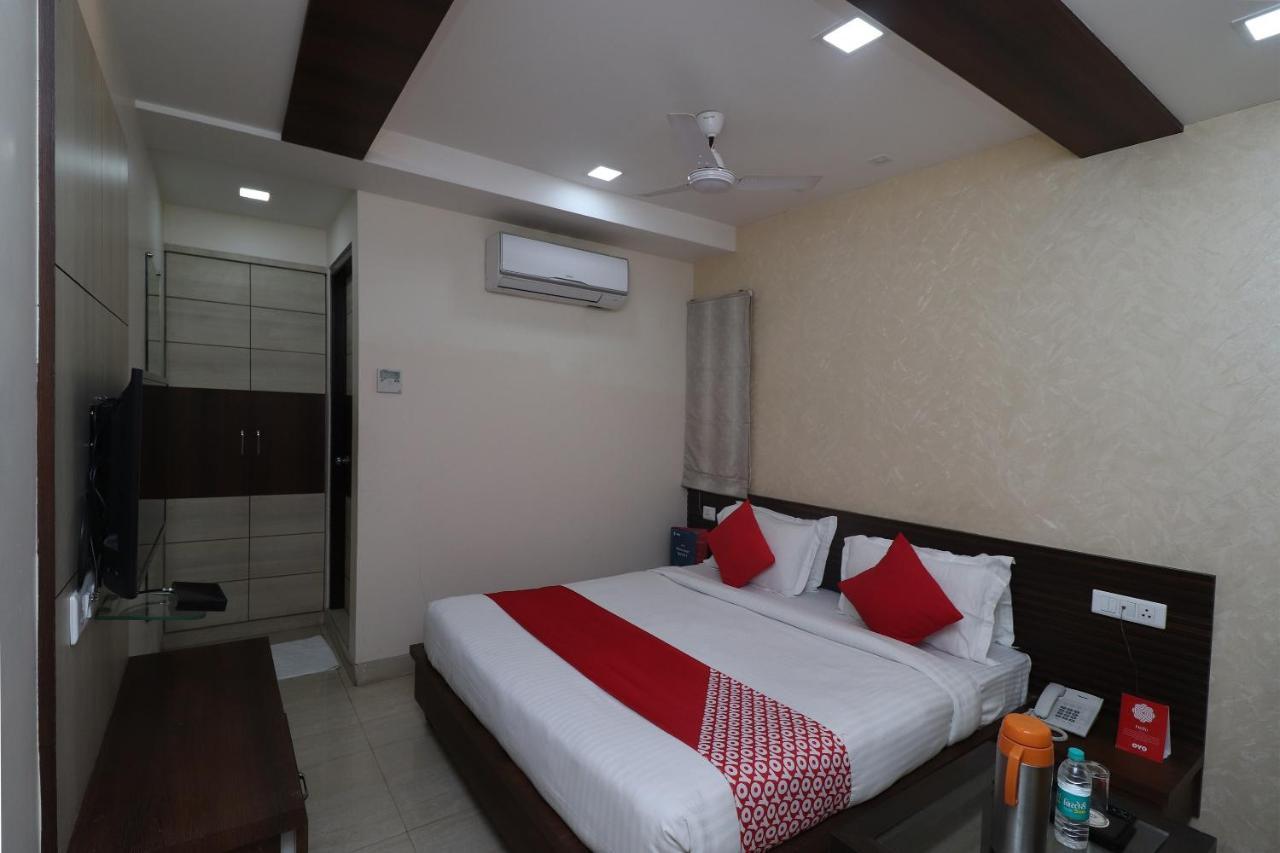 Oyo 29382 Golden Laurel Inn Deoria Exterior photo