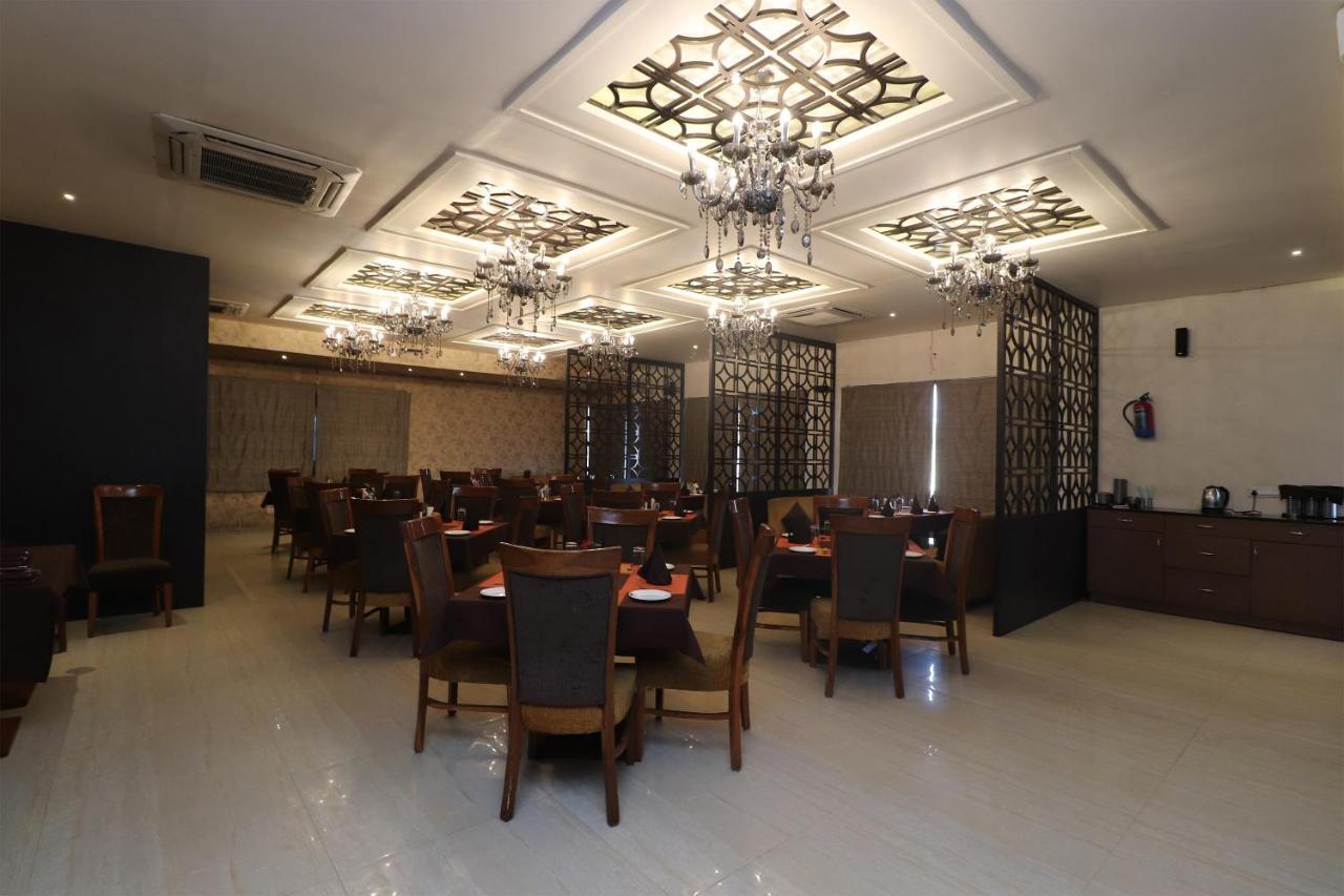 Oyo 29382 Golden Laurel Inn Deoria Exterior photo