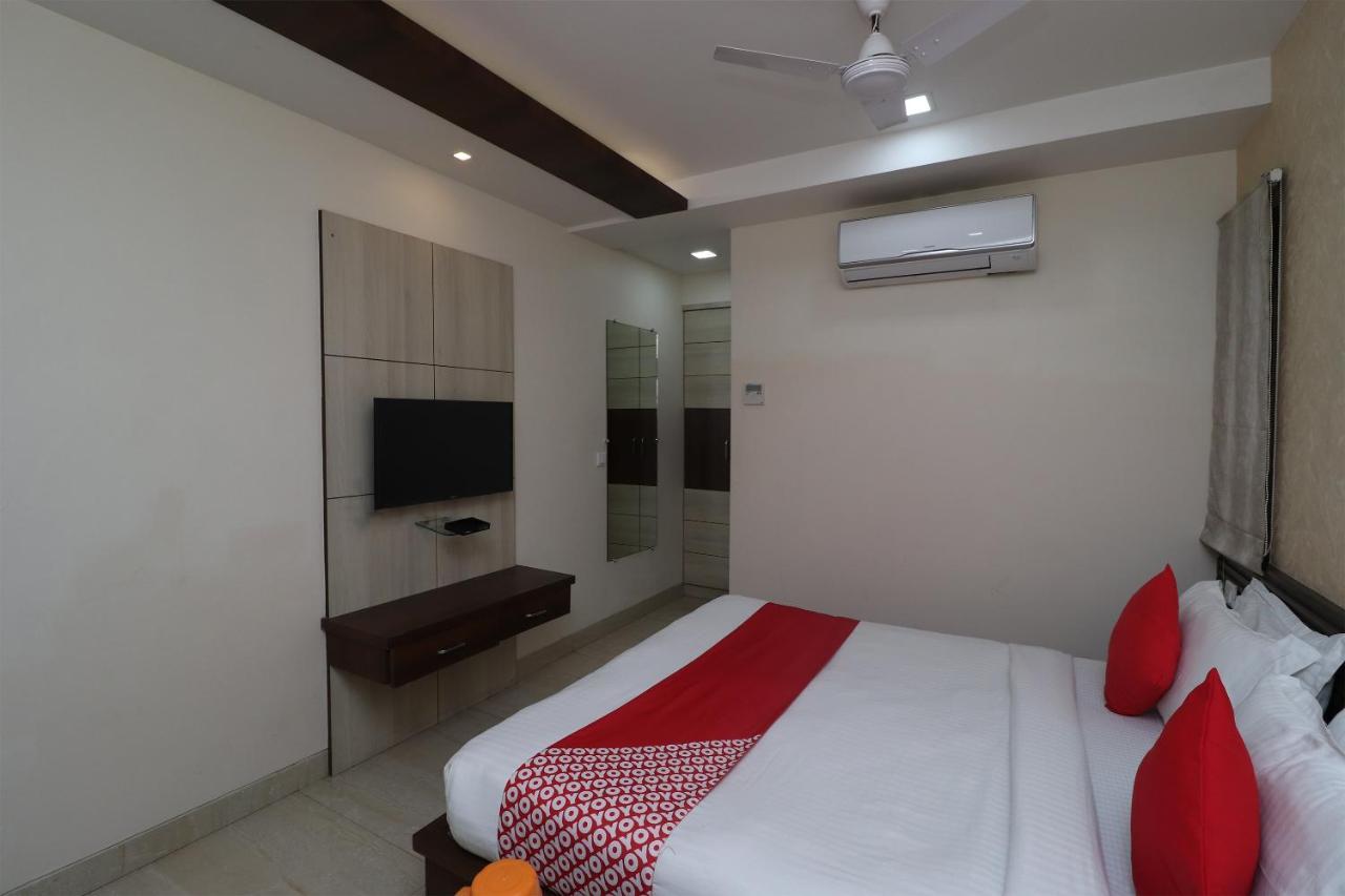 Oyo 29382 Golden Laurel Inn Deoria Exterior photo