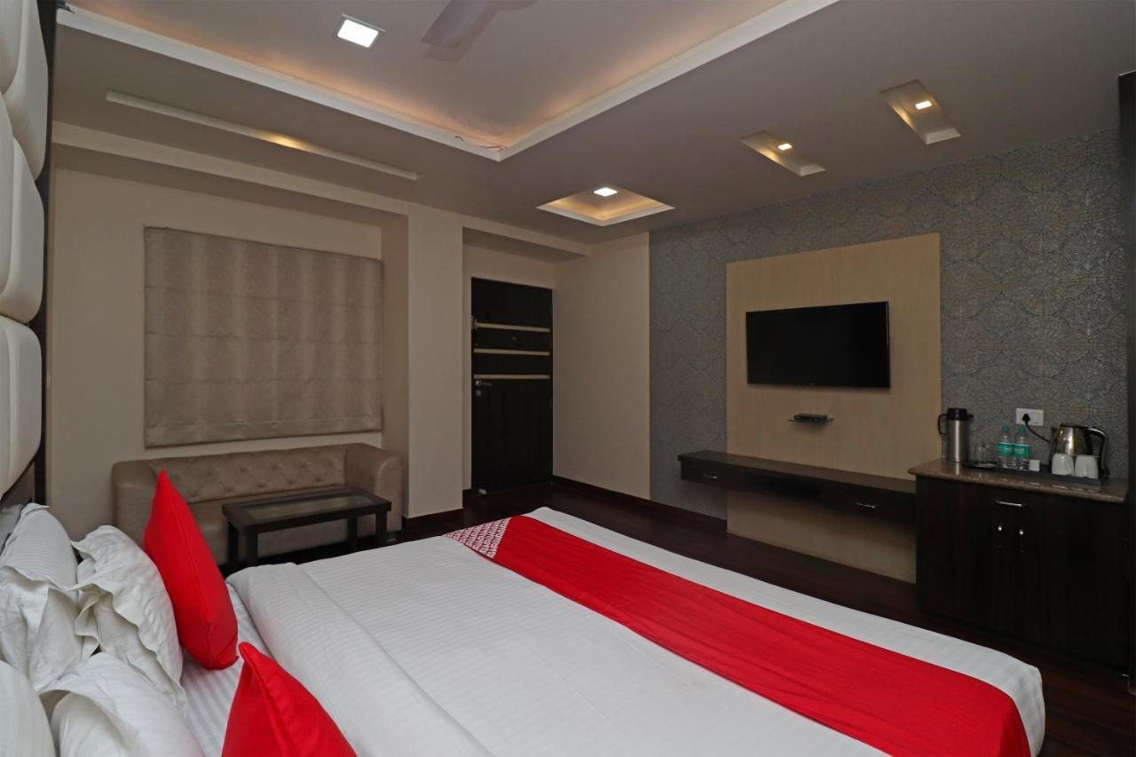 Oyo 29382 Golden Laurel Inn Deoria Exterior photo